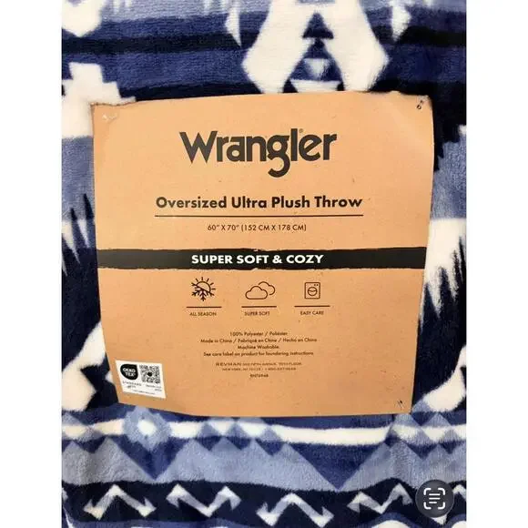 Wrangler Oversized Ultra Plush Throw Bold Navy and White  display picture 1